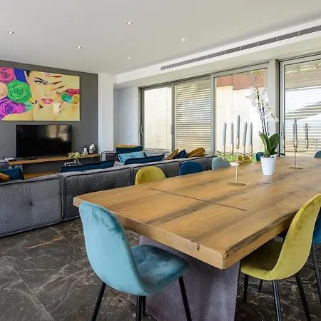 Villa Luxury Minimal - Golf Course View *