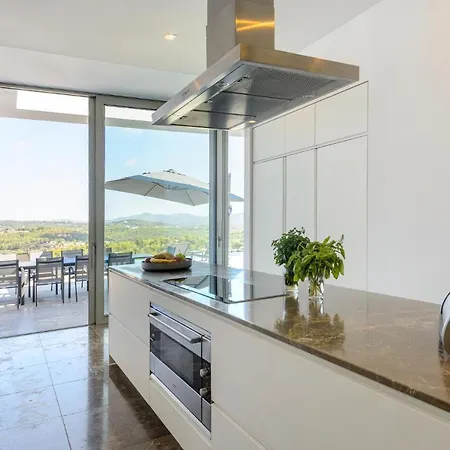 Luxury Minimal - Golf Course View *