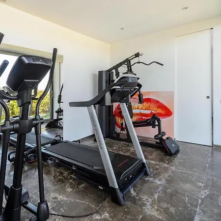 Villa Luxury Minimal - Golf Course View