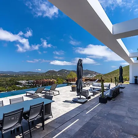 Luxury Minimal - Golf Course View Villa Santa Eularia des Riu